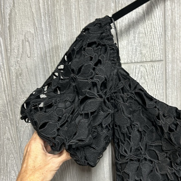 Floret Studios Lace One Shoulder NWT Size Small - Picture 4 of 6